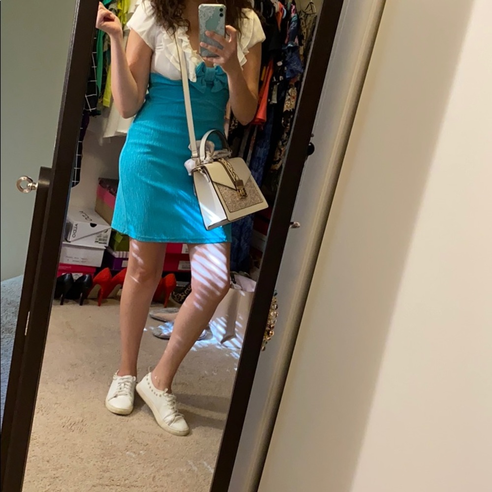 Dress - Picture 4 of 4